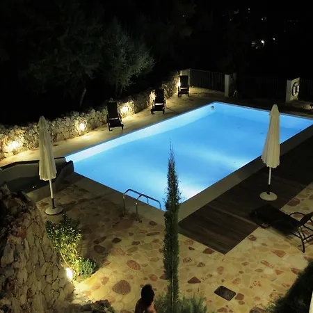 Princes ' Islands Luxury Residences نيدري