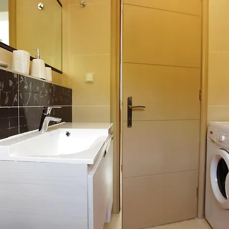 Princes ' Islands Luxury Residences * نيدري